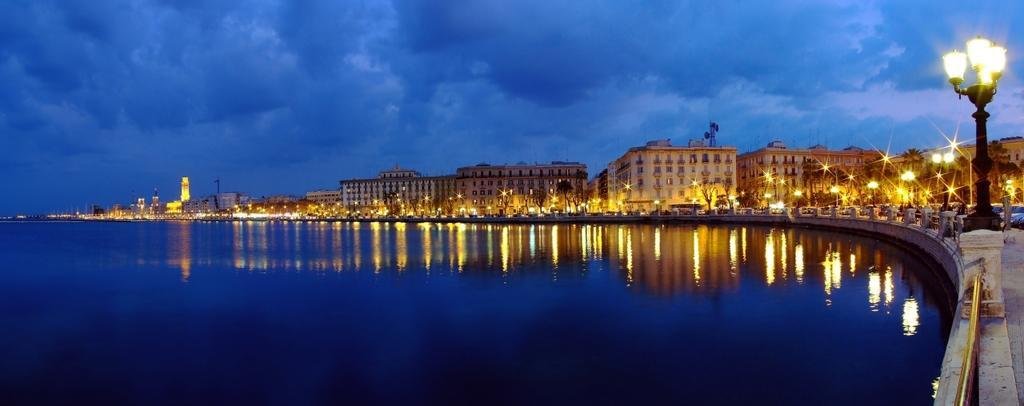 Apartament Due Passi Dal Borgo Antico Bari Pokój zdjęcie
