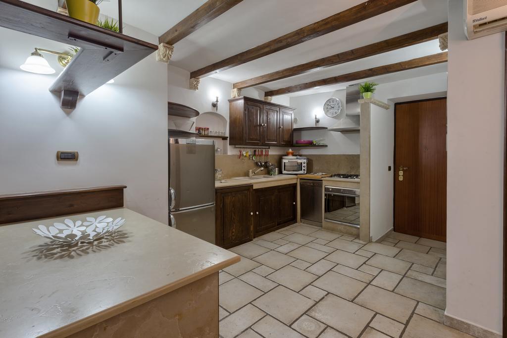 Apartament Due Passi Dal Borgo Antico Bari Pokój zdjęcie